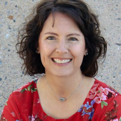 Photo of Carrie Arnold